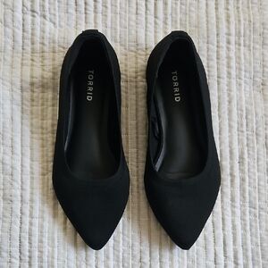 Torrid Black Pointed Flats 7W